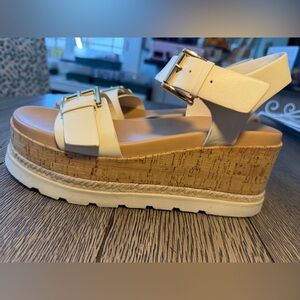 WOMENS ISLAND WEDGE SANDAL  Size 9.5 Color Bone